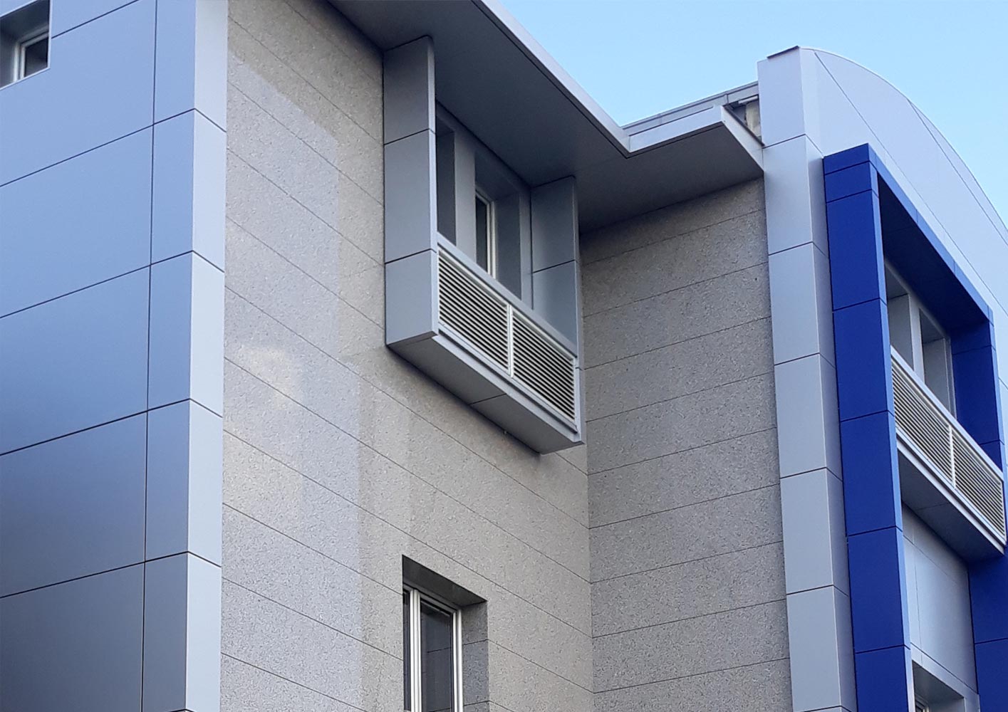 Ventilisane-fasade-od-mermera-i-granita-005